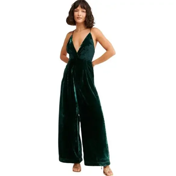 Free People Wide Leg Velvet Jumpsuit Emerald Green Size Medium Deep V Neck Free People Wide Leg Velvet Jumpsuit Emerald Green Size Medium Deep V Neck